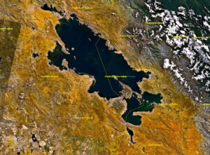 Vista de satélite del lago Titicaca.