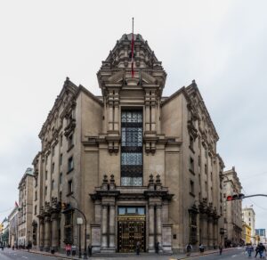 El edificio de la Bolsa de Valores de Lima.