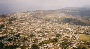Vista aérea de la ciudad de Chachapoyas.