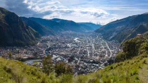 Vista aérea de la ciudad de Huancavelica.